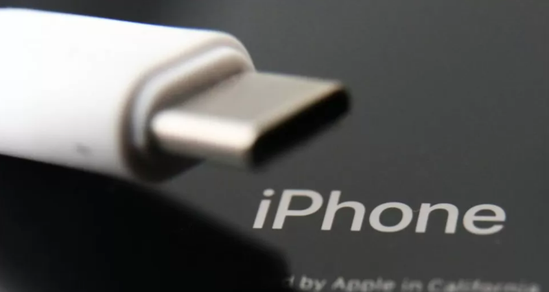 Apple forced to ditch lightning charger in new iPhone