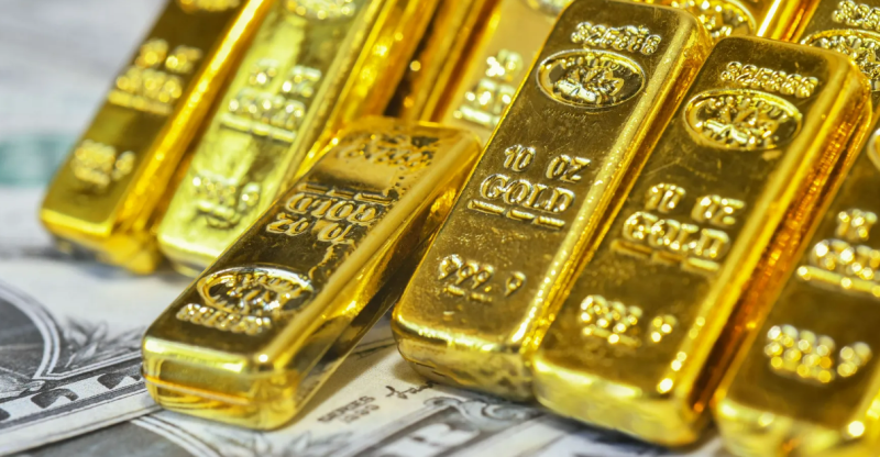 انخفاض الذهب مع ارتفاع الدولار وسط ترقب بيانات تضخم أميركا